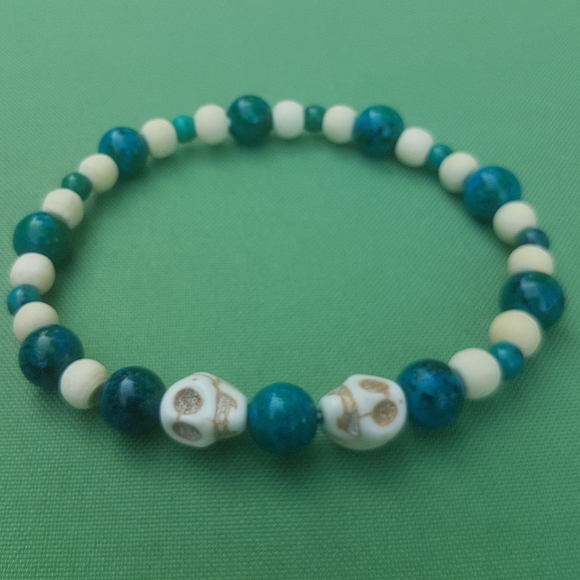 💀 Cyan Skulls Bracelet - Picture 5 of 5